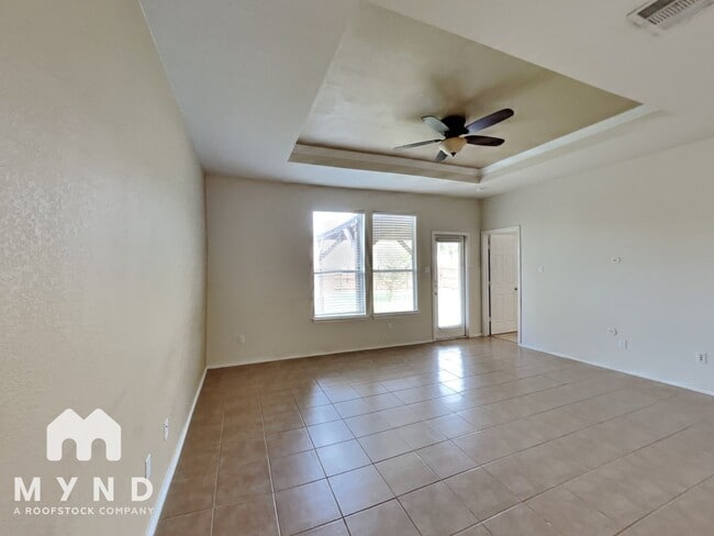 Photo - 300 Golden Butterfly Dr