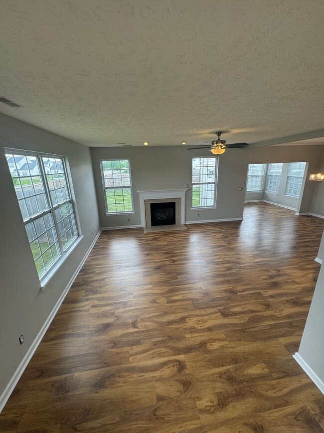 Photo - Three Bedroom Home with Fenced in Yard!