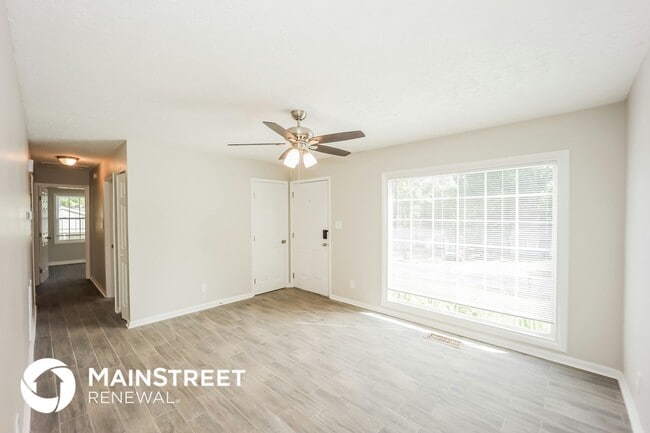 Photo - 862 Kennesaw Dr