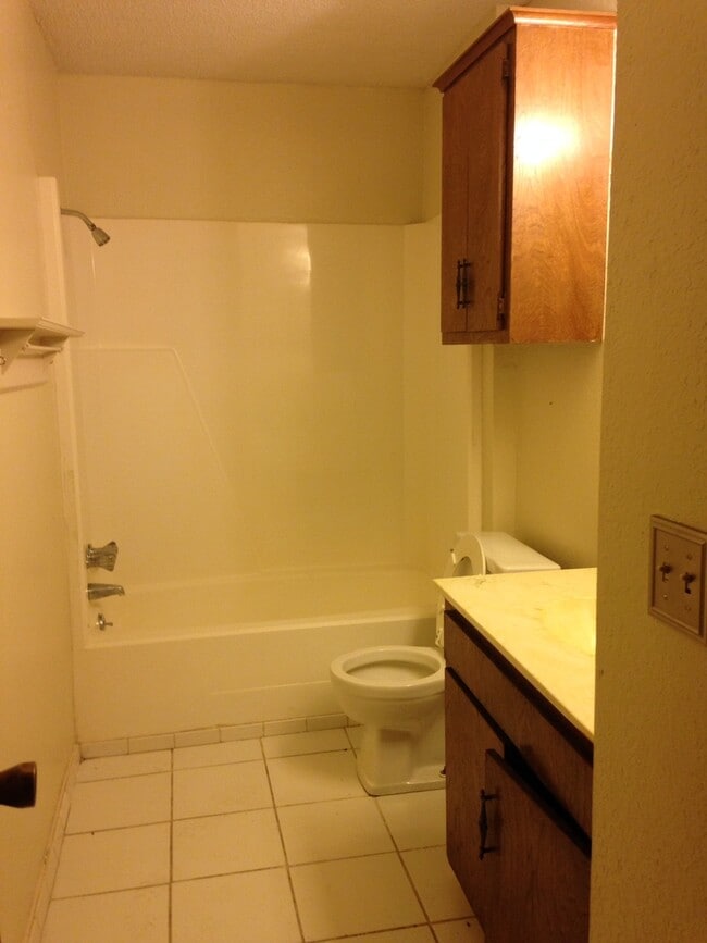 Photo - A 3 bed, 2 bath Duplex in Broken Arrow