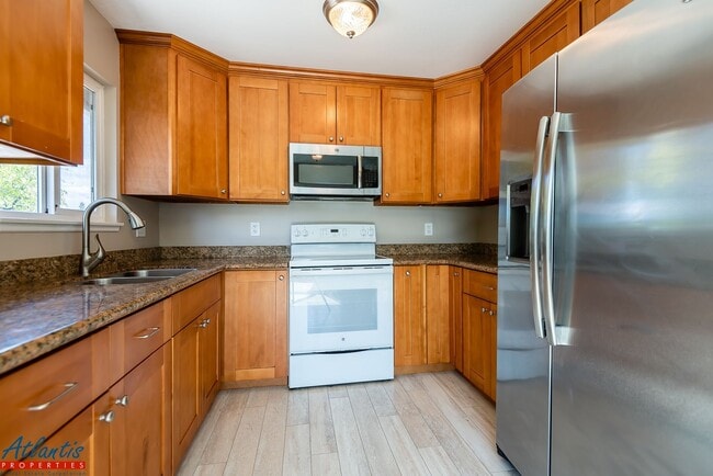 Photo - Camden 2194/2196 Unit 2194