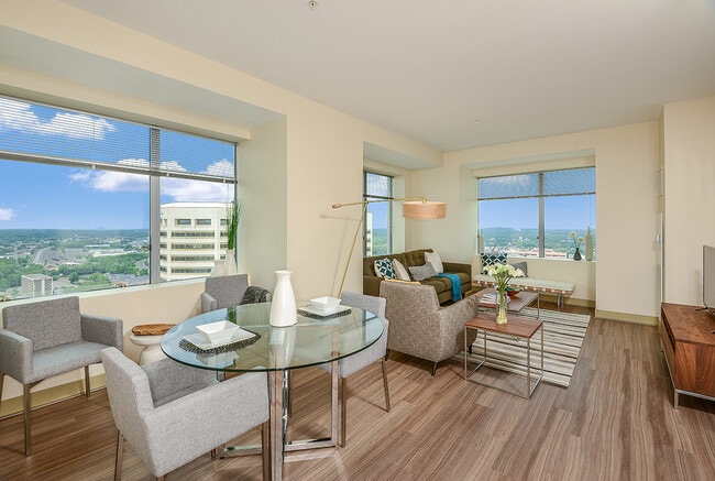 Living Room with City Views - Hartford 21 Apartments