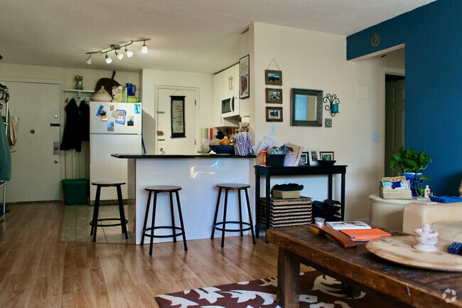 Building Photo - 15 Walbridge St Unit 38 Rental