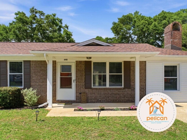 Photo - "Charming 3-Bedroom Retreat on Deedra Avenue - Spacious Living at 1325 Sq Ft in Pensacola!"