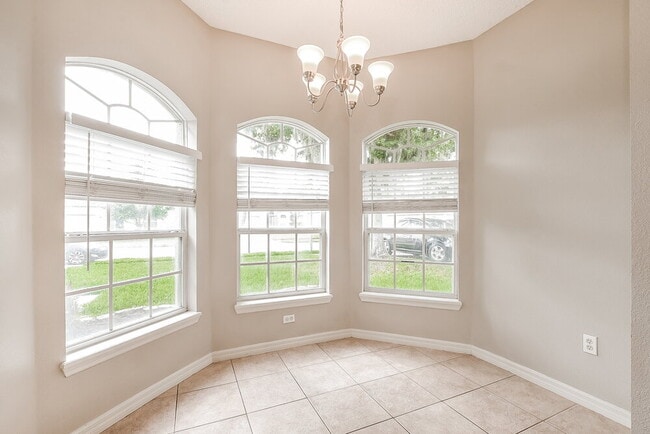 4244 Waterside Pointe Cir