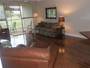 3351 S Palm Aire Dr Unidad 208