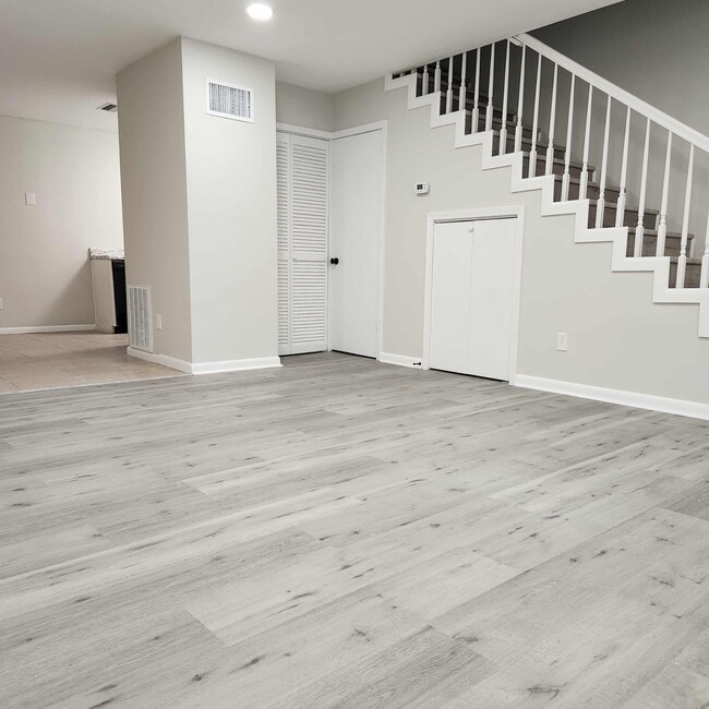 Photo - 1406 Hays St