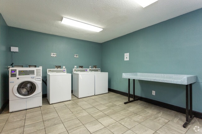 Photo - The Onyx Hoover Apartments