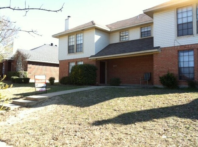 Building Photo - 3-Bedroom, 2.5 bath with 2 car garage in Frisco