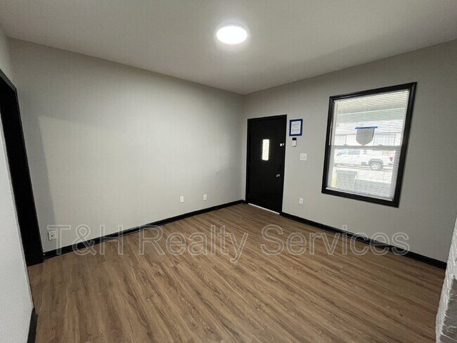 Photo - 1409 S Alabama St