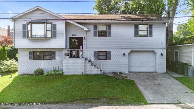 Photo - 2402 Dimmick Ave