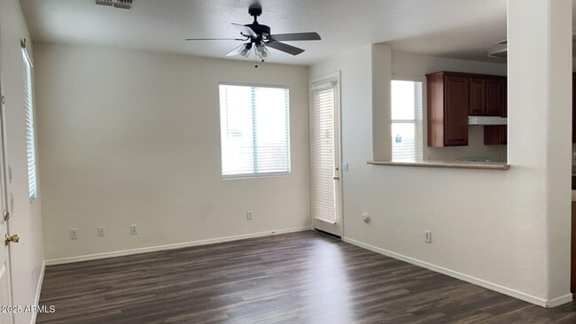 Photo - 10018 W Winslow Ave