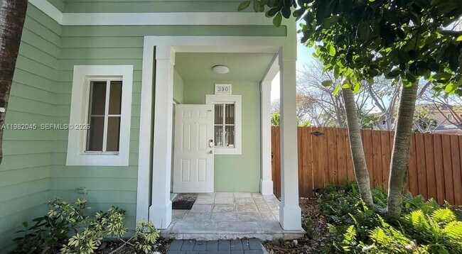 Photo - 390 NE 35th Ave