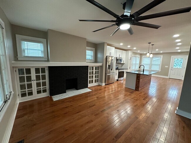 Photo - Deming Ave 2697-2699 NSLLC Unidad 2697