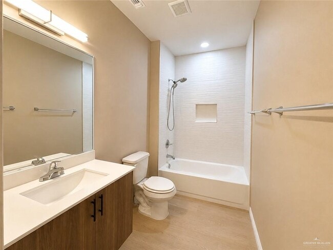 3101 W Sandlewood St Unit 3