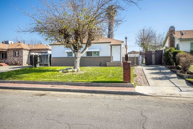 Photo - 312 S Myrtle St