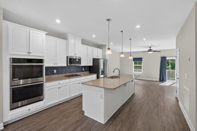 Photo - 949 Centurion Cir