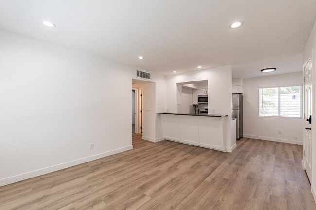 Photo - Euclid &amp; 10th Apartments