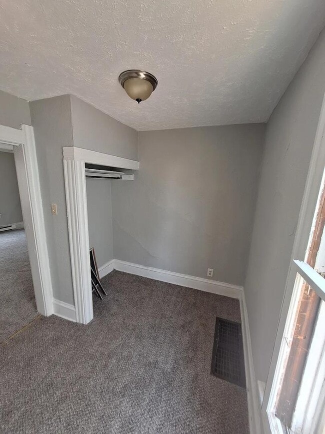 Photo - 1031 W 17th St