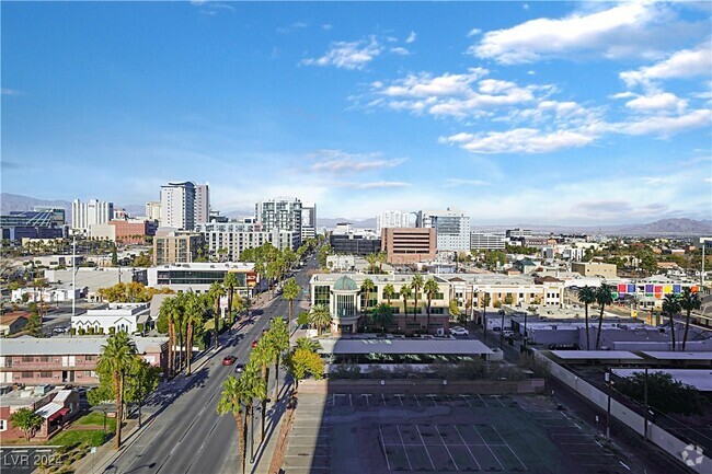 Building Photo - 900 S Las Vegas Blvd Unit 804 Rental