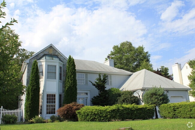 Building Photo - 85 Crenshaw Dr Rental
