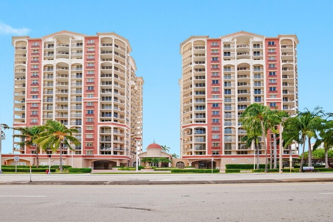 Building Photo - 2001 N Ocean Blvd Unit 202