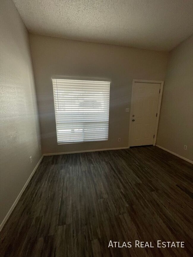 Photo - 465 W Ivyglen St Unit 225