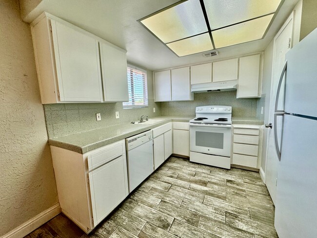 Photo - Spacious 2BD/2BTH with Private 2 Car Garag... Unit 205 (Austin)
