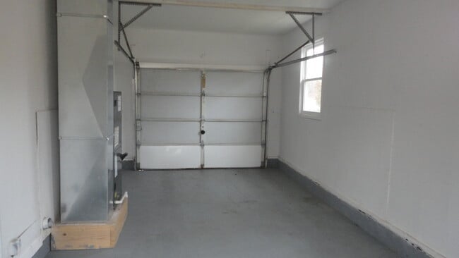 Photo - 108 W Garner St