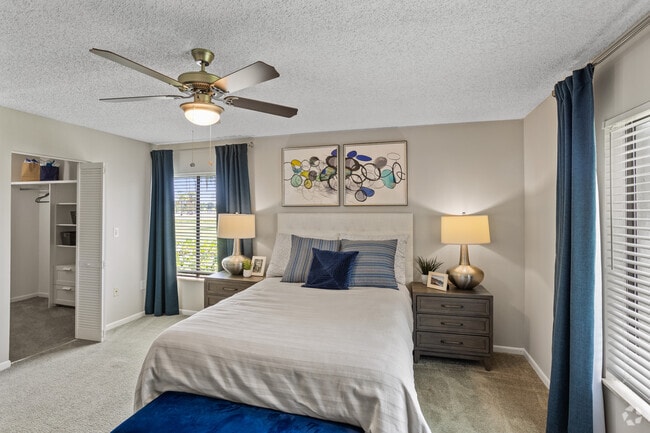 2BR, 2BA - 1200SF - Primary Bedroom