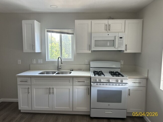 4734 E 57th St Unit C