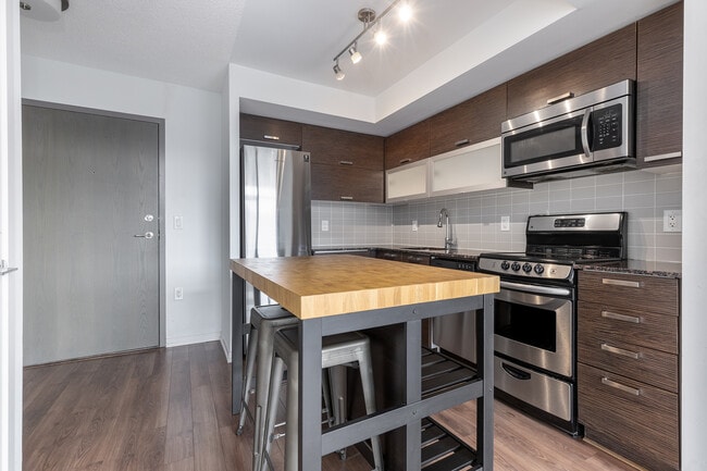 Photo - 36 Lisgar St
