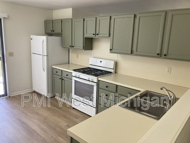 Photo - 2703 Woodmeadow Dr SE