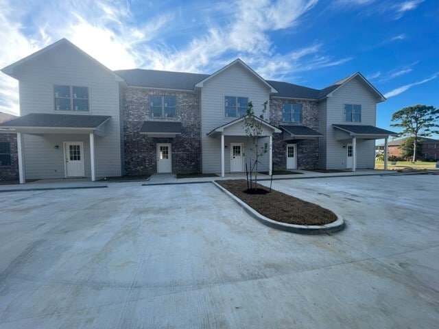 Building Photo - 8064 Cecil Dr Unit 2 Rental