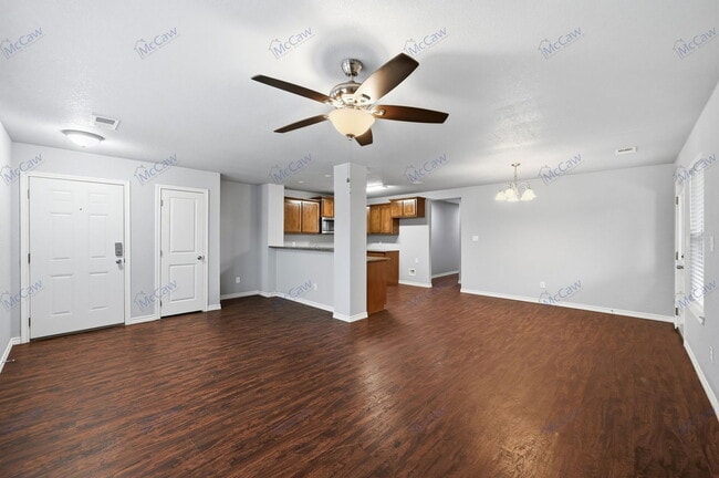 Photo - 709 W Madison St Unit B