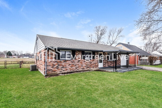 Building Photo - 204 W Boitnott Dr