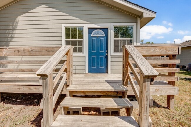 Photo - 8709 Knox St Unidad B