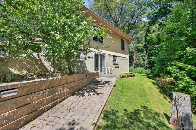 Photo - 3 Hudson Bluff Cir