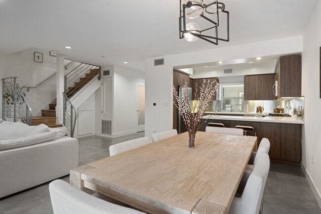 Photo - 11023 Fruitland Dr