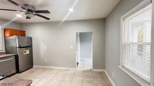 Photo - 19 Mechanic St Unit Apt