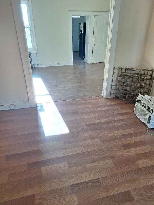 Building Photo - 1533 Homestead St