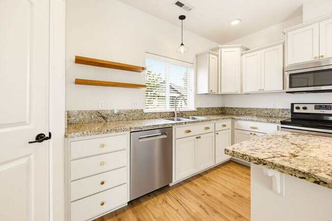 Photo - 1500 Darlene Dr
