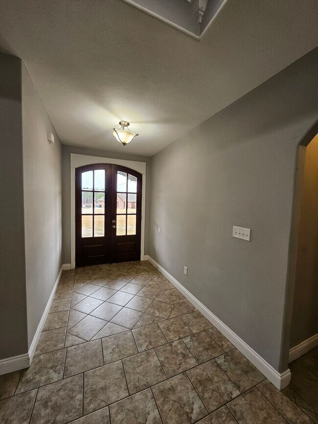 Photo - 165 James Dr