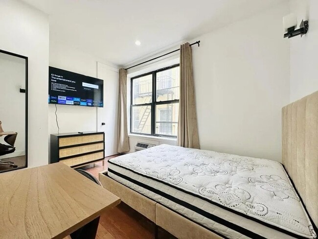 Photo - Furnished room/NOT APARTMENT Unit 2F