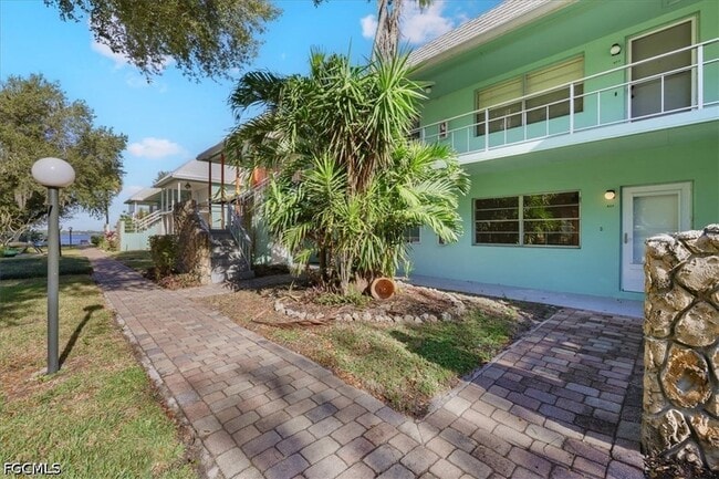 3225 E Riverside Dr Unit 63F