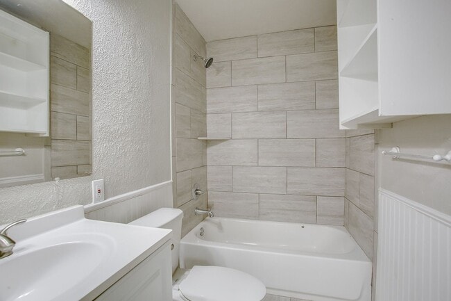 Photo - PRE LEASING for fall 2026! 4/2 in Tech Terrace!