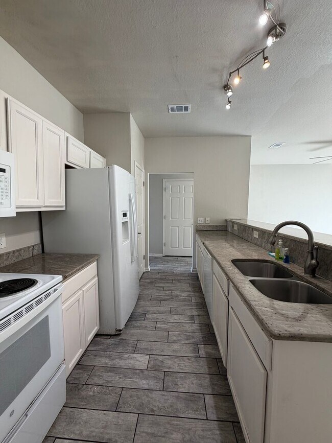 Photo - Beautifully Updated 3Bed/2.5Bath Townhouse in the Heart of Destin