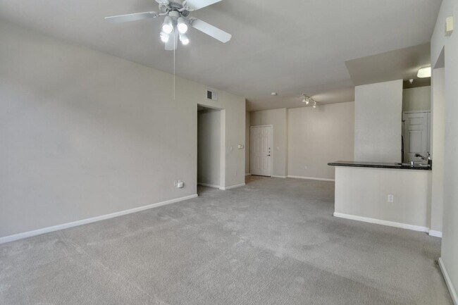 Photo - 1060 S 3rd St Unit 261