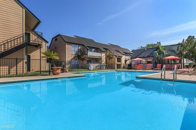 Photo - 2 br, 2 bath Condo - 2139 Lake Hills Dr Fl...