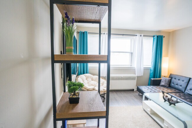 Photo - Adelaide - Unit 1 Unité 1